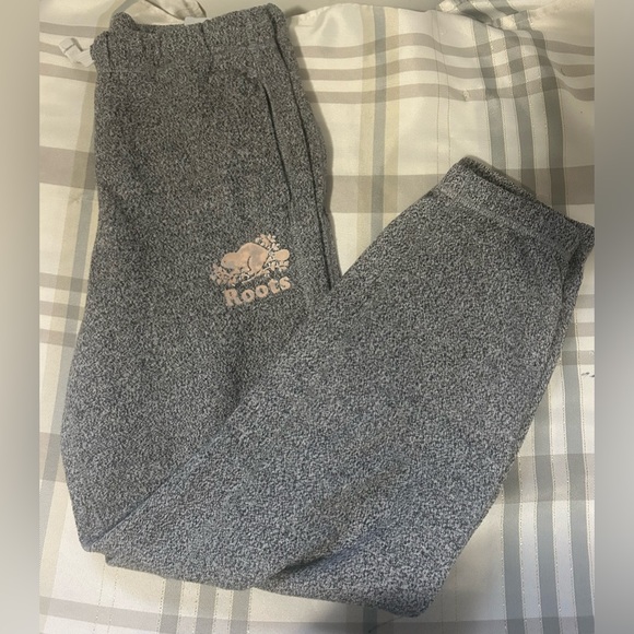 GIRLS CLOTHING BUNDLE SIZE 10/12 FLARED LEGGINGS GRINCH PJS ROOTS JOGGERS UMBRO - Picture 8 of 15